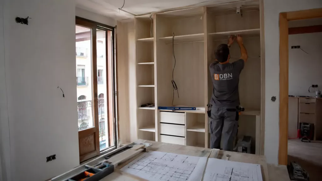 Reformas para crear vestidores funcionales en Madrid
